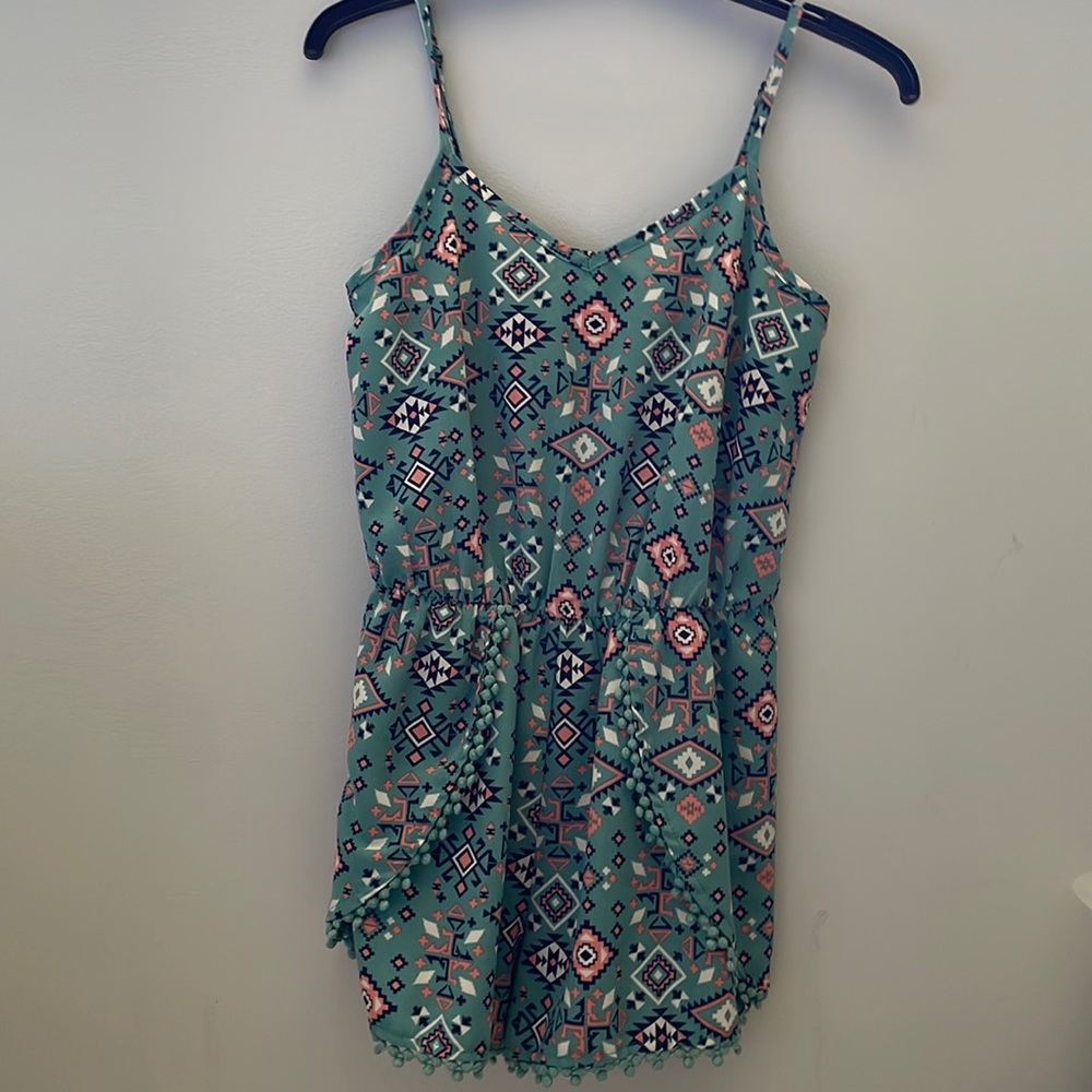 Xhilaration green pattern romper